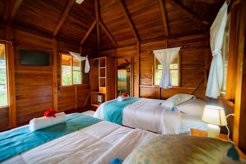 Galapagos Cabanas Eden Bellavista  Exterior photo